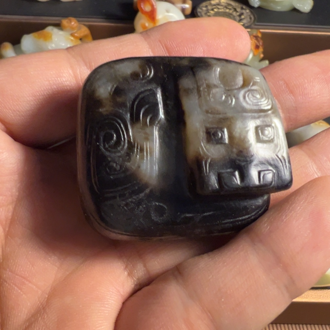 和田玉聚盛和未镶嵌一****界