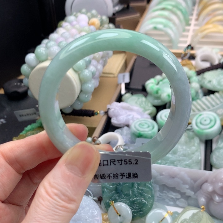 翡翠未镶嵌手镯吊坠