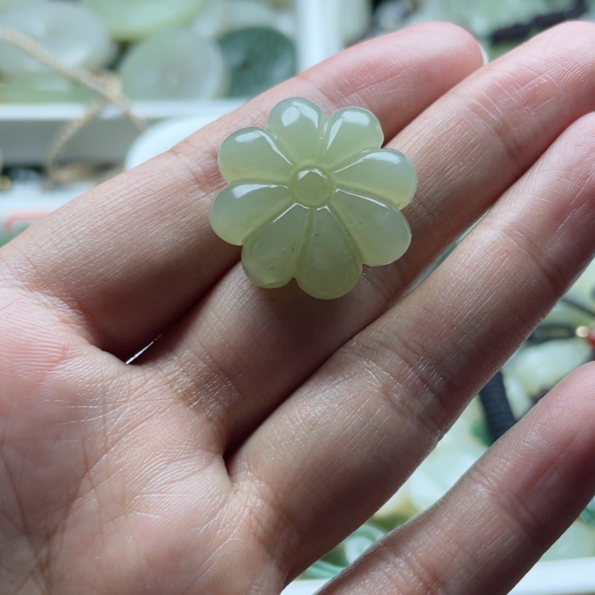 【闪购商品】和田玉颈饰未镶嵌笑**?