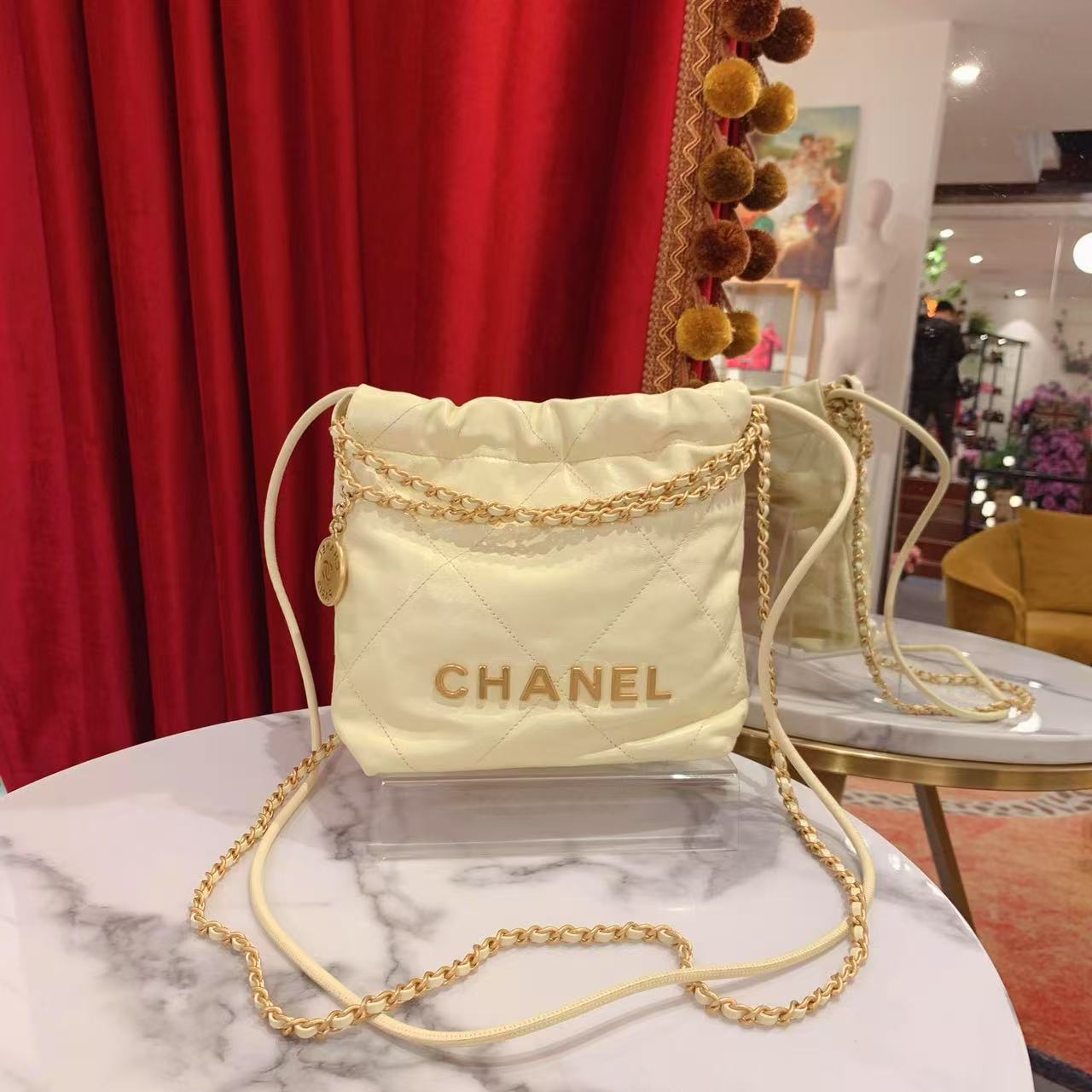 95新 Chanel/香奈儿 GGS22bag垃圾袋mini小鸡黄单肩包 71790732