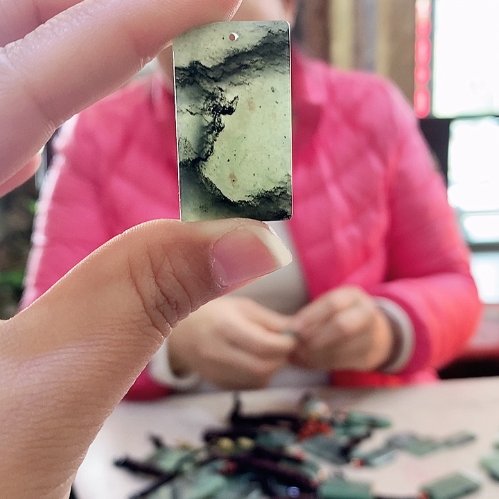 密玉（石英质玉）毛衣链未镶嵌