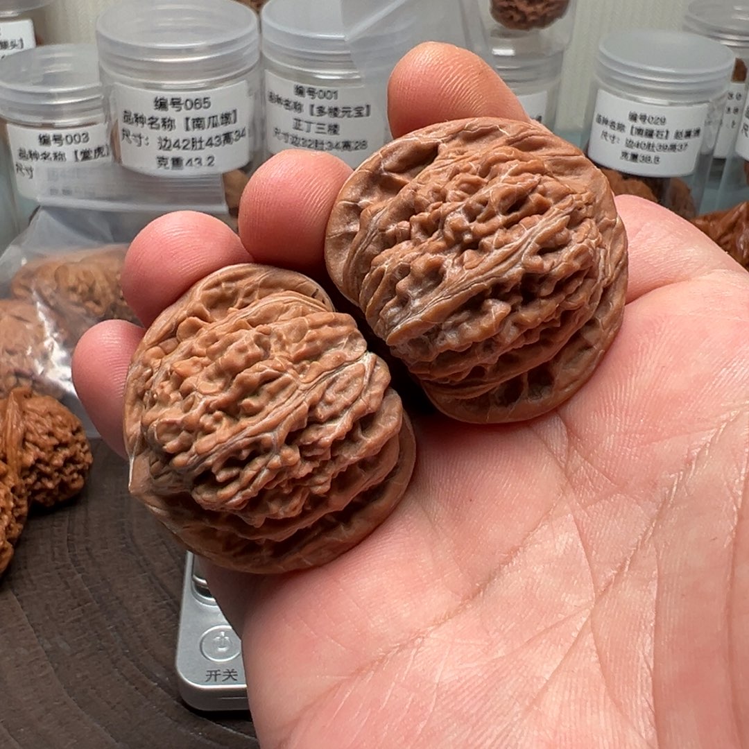 把件文玩核桃P2四座楼38mm