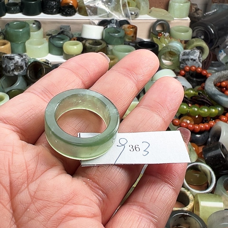 【闪购商品】未镶嵌蛇纹石玉戒指海*