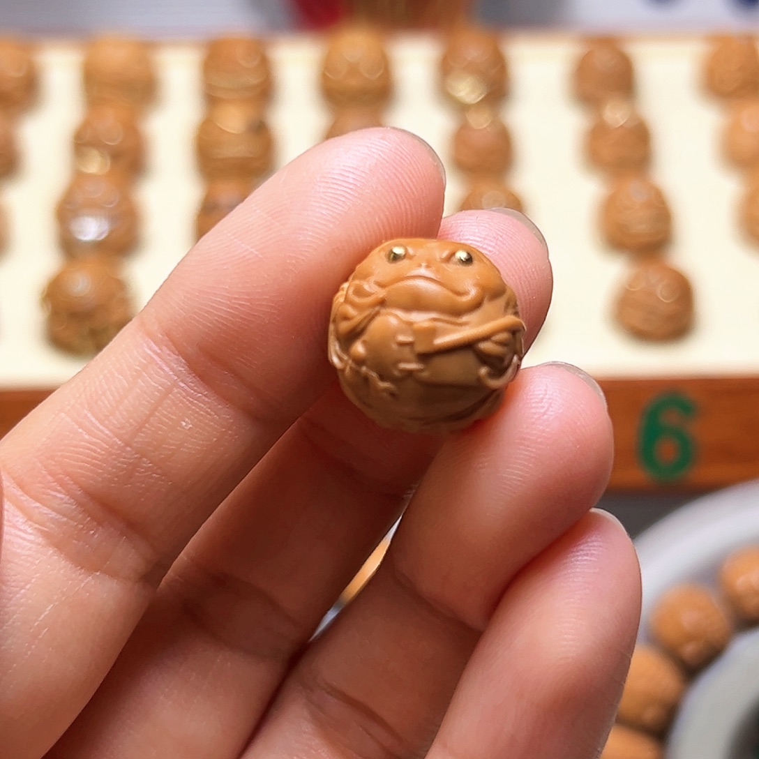 猴头核桃把件金蟾