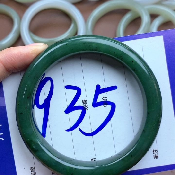 和田玉未镶嵌手镯63