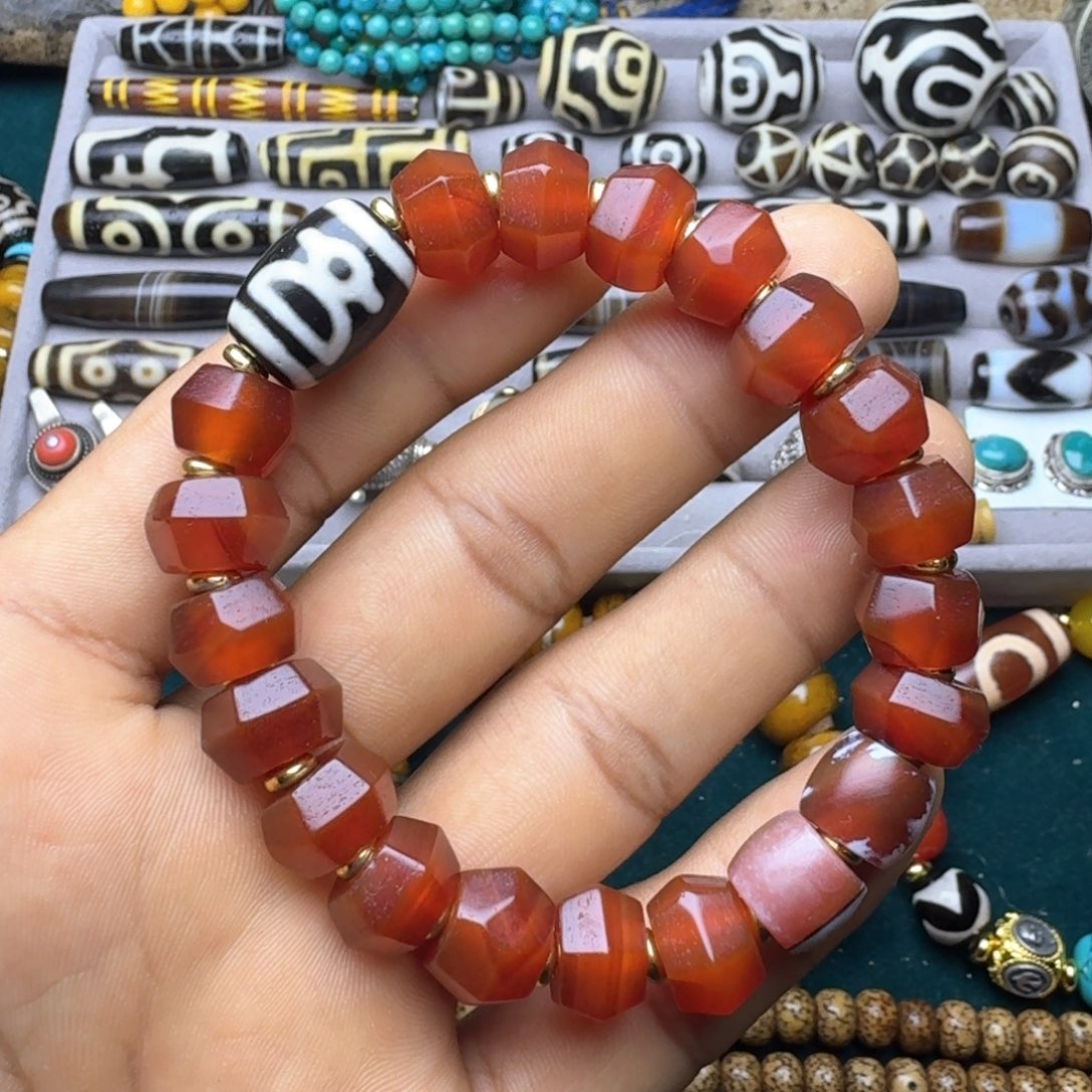 柏香籽/百香籽吊坠如图