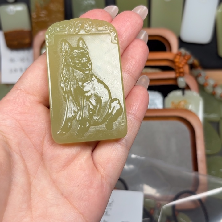 兴***店石材新疆昆仑山脉生肖狗