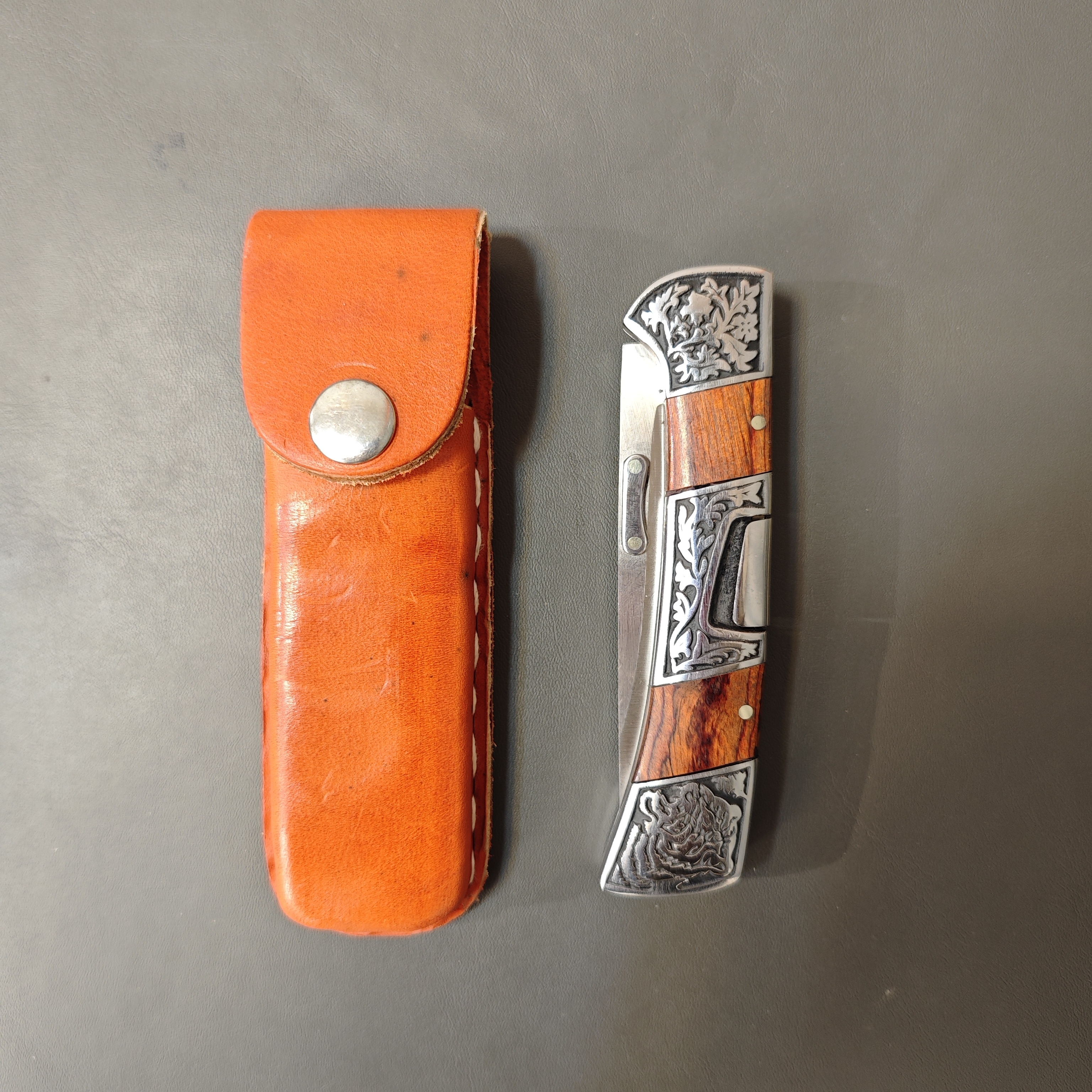 高硬度多功能折叠刀户外家用锋利便携随身宰羊剥皮瓜果小刀