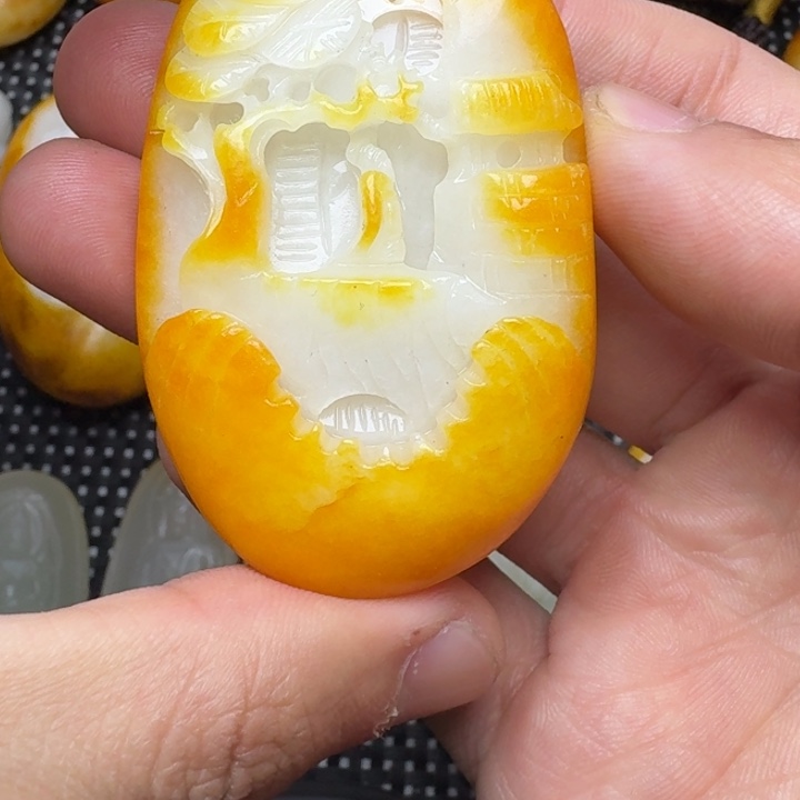 和田玉颈饰未镶嵌