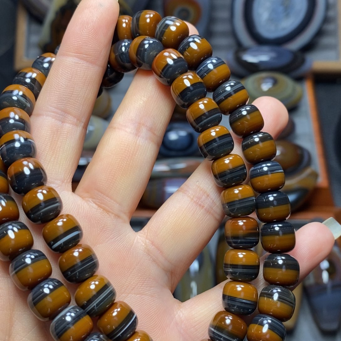 自***！玛瑙/玉髓未镶嵌珠宝奇石