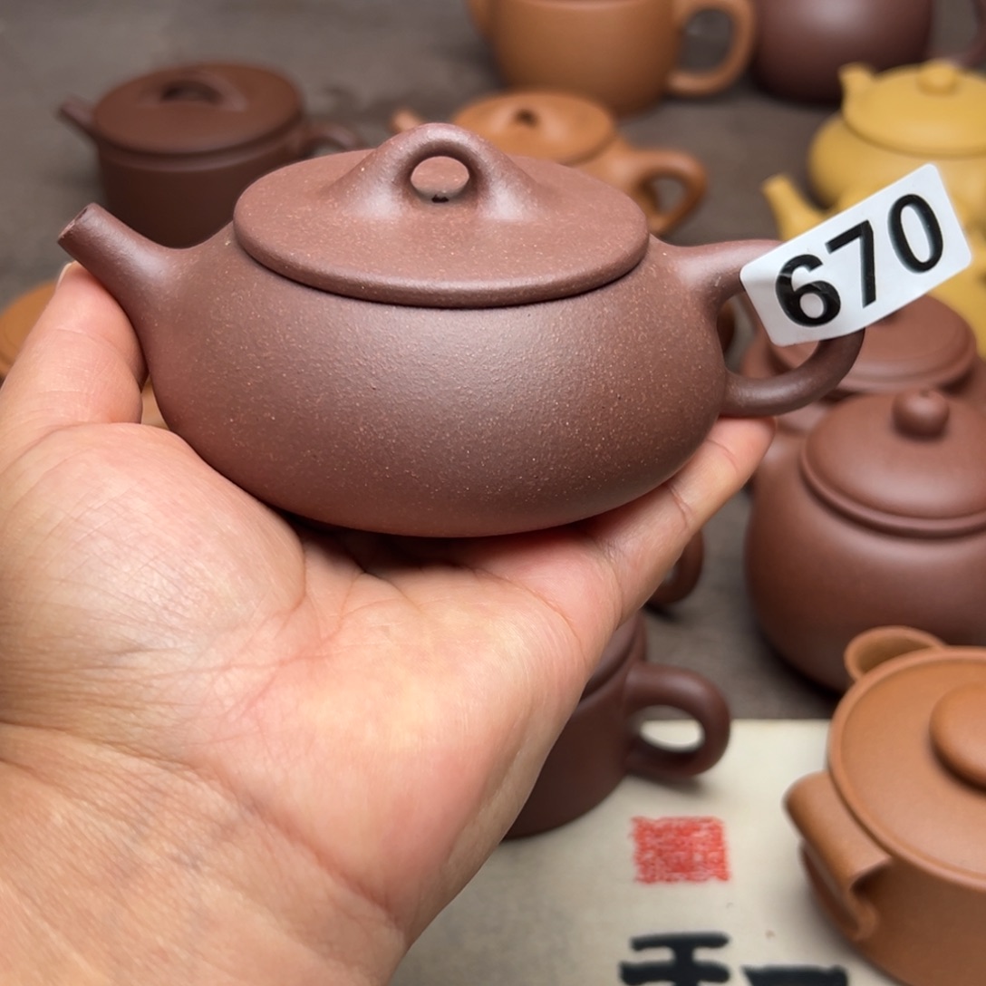 紫砂茶壶紫泥半手工190cc左右瑕疵
