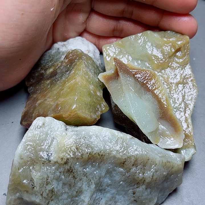 和田玉未镶嵌珠宝奇石