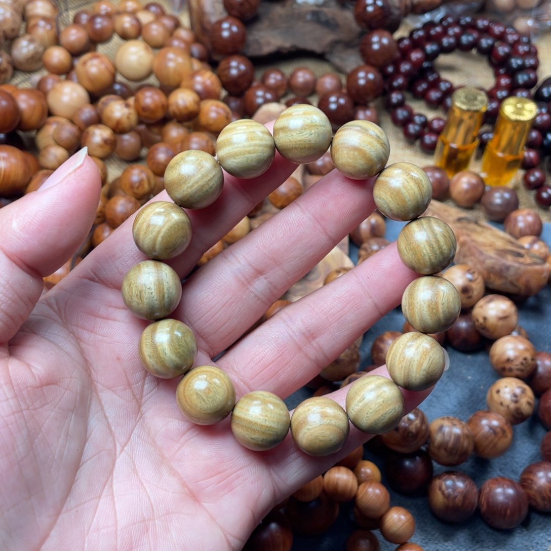 X***X无事牌维腊木（绿檀）1.5和1.2满水波