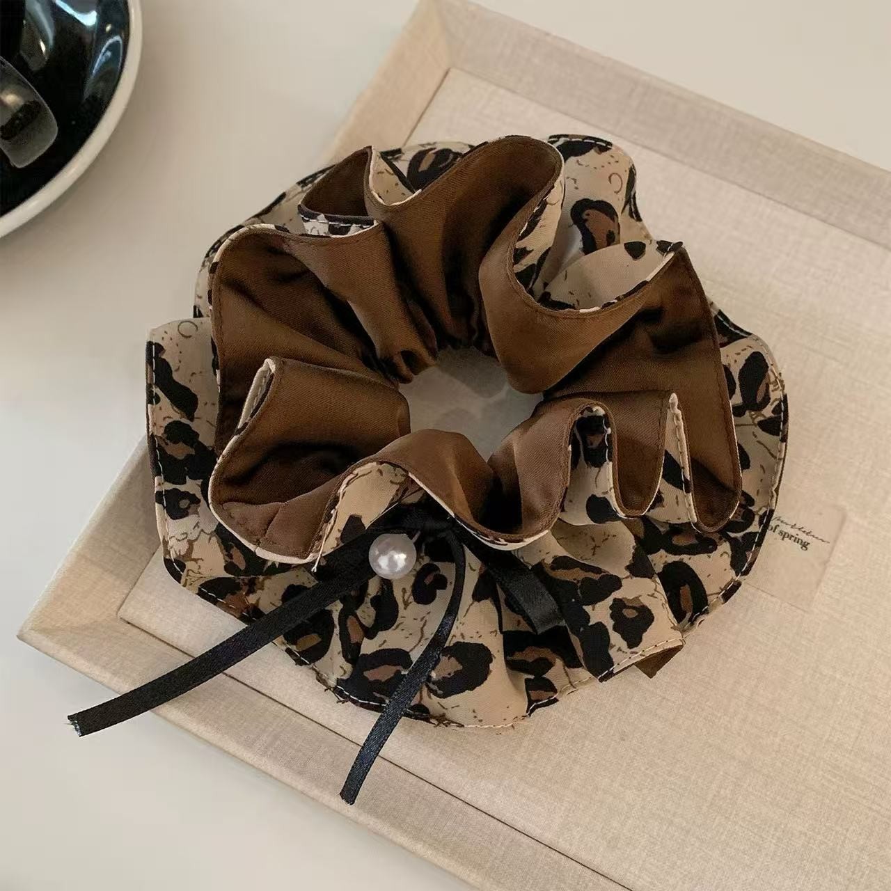 露思同款咖色豹纹蝴蝶结缎面大肠发圈女气质秋冬4246