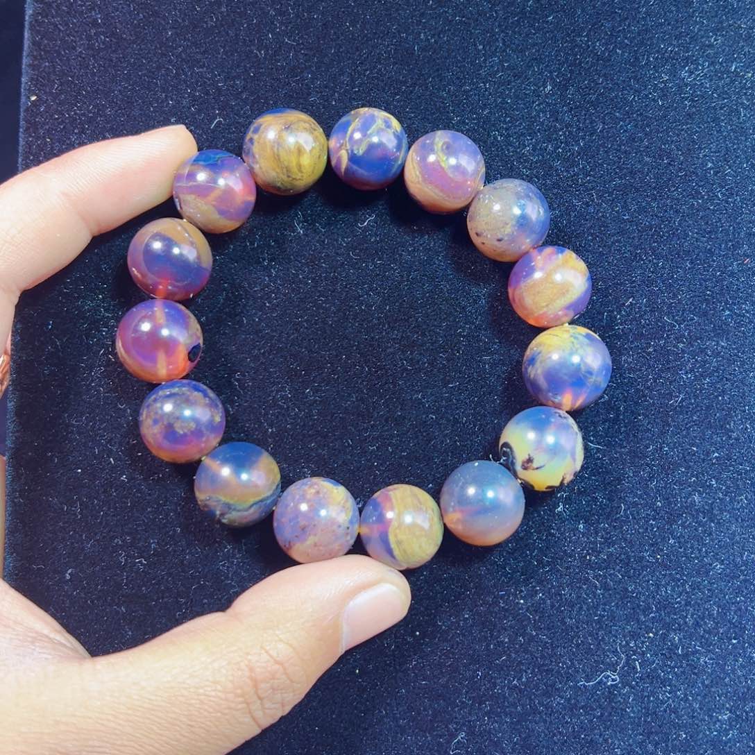 琥珀裸石未镶嵌琥珀