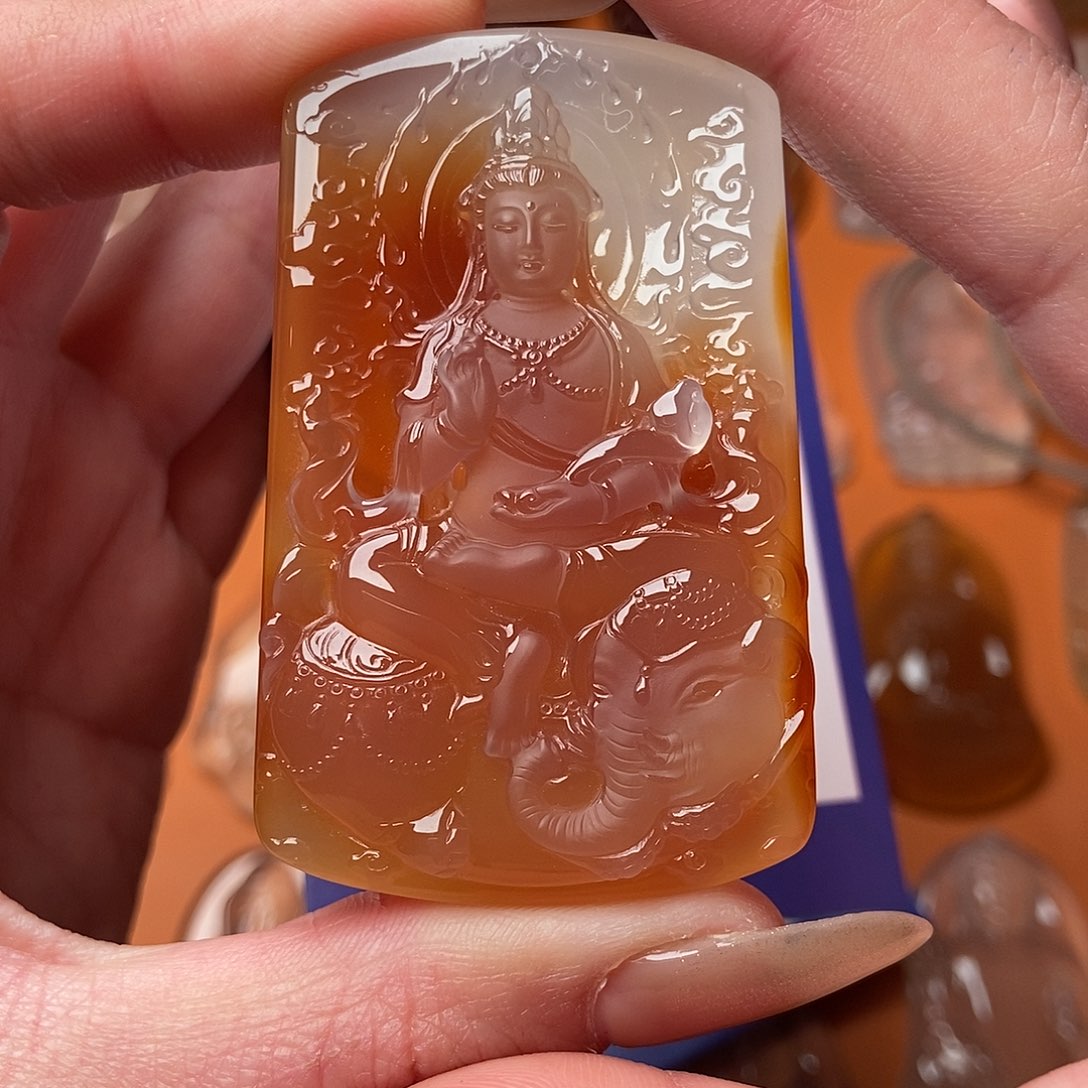 玛瑙/玉髓颈饰未镶嵌梓*