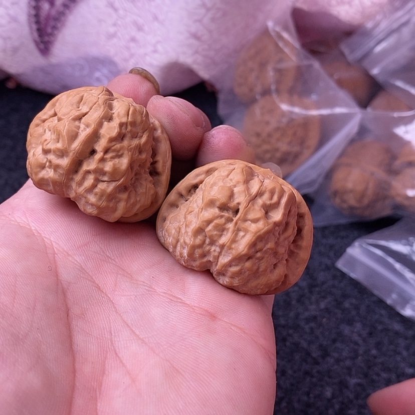 【闪购商品】文玩核桃吊坠42蛤蟆头