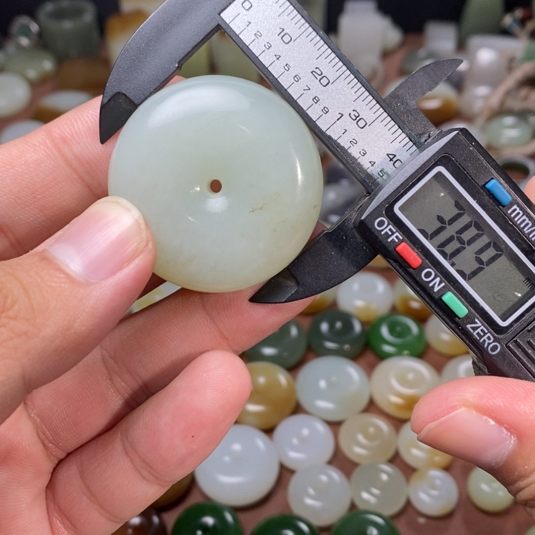 和田玉吊坠(不含链)未镶嵌