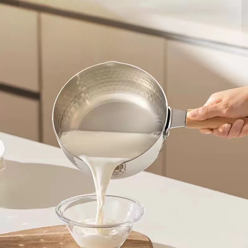 【米果妈】新款家用雪平锅带盖子(直径18cm)B3586