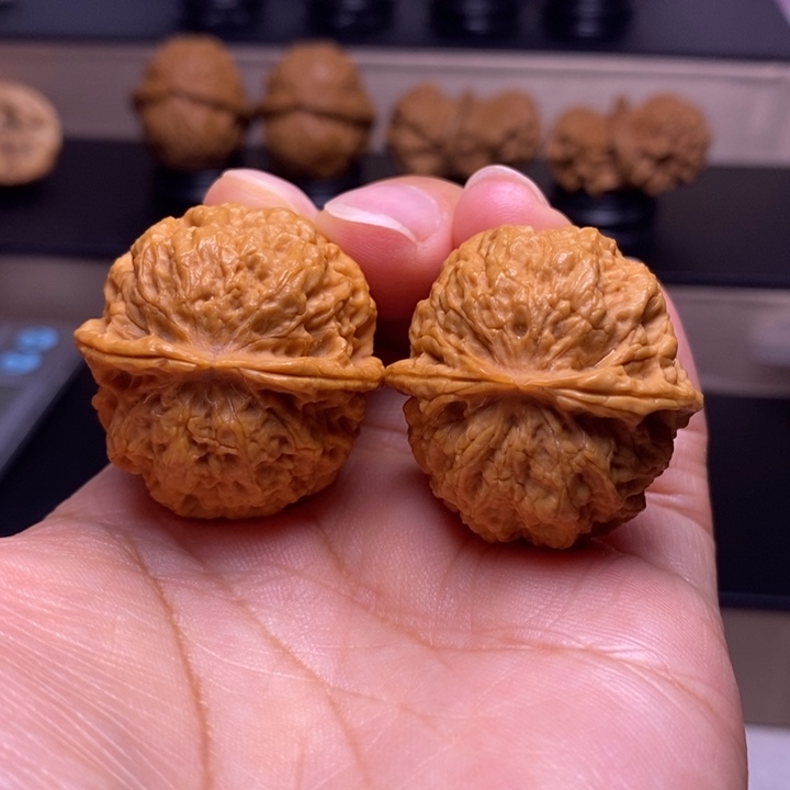 文玩核桃把件火焰秀气38