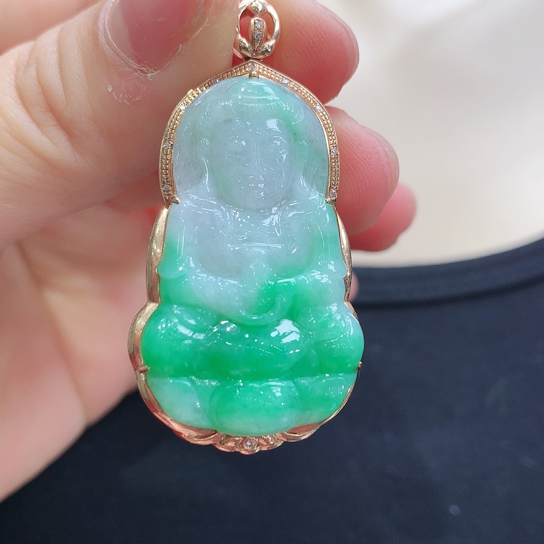 翡翠颈饰18K金镶嵌观音