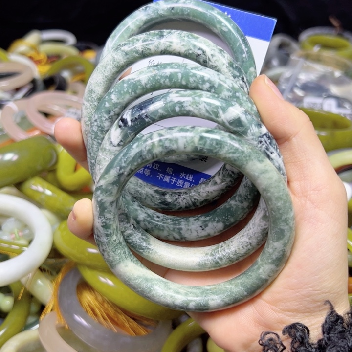 未镶嵌蛇纹石玉手镯小*子