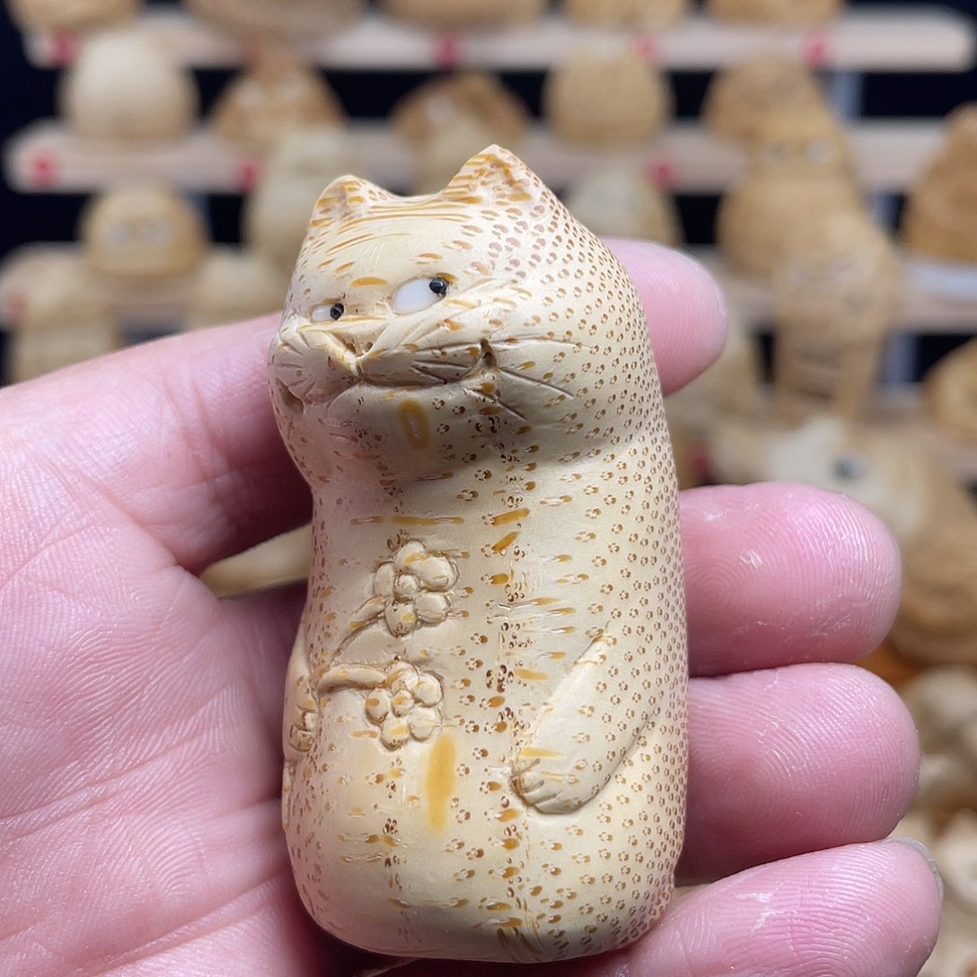 竹竹根雕猫咪手把件
