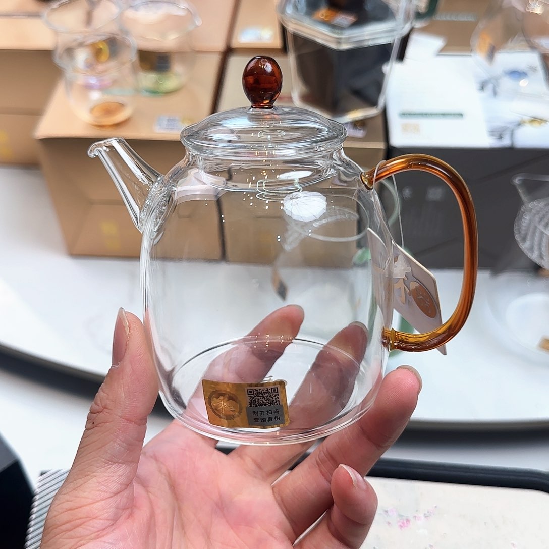 禾器宴臣壶琥珀色