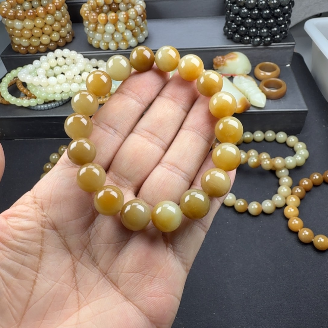 珈***运和田玉未镶嵌手链