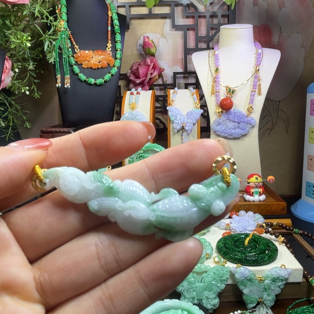 翡翠未镶嵌颈饰天然翡翠