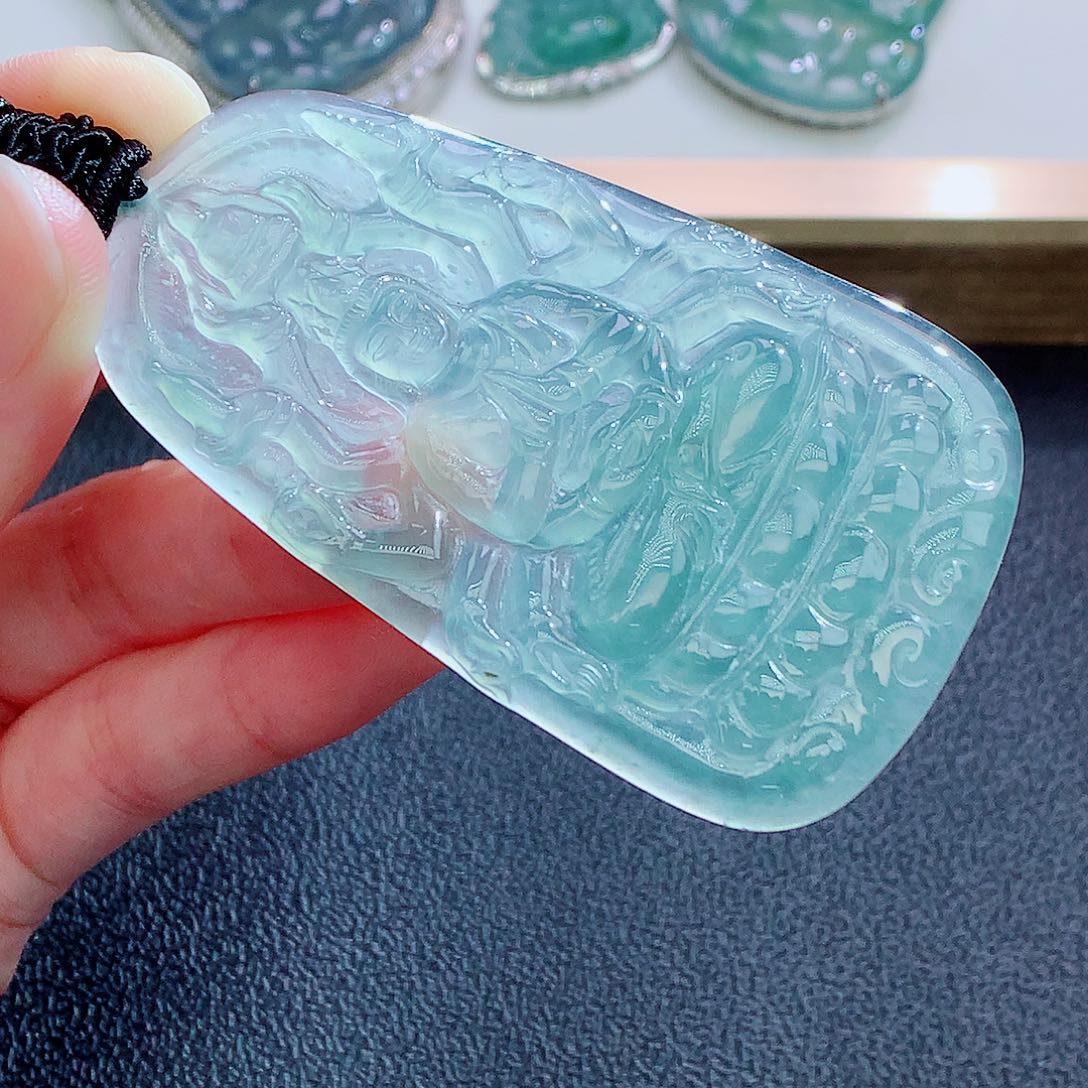 翡翠未镶嵌颈饰翡翠