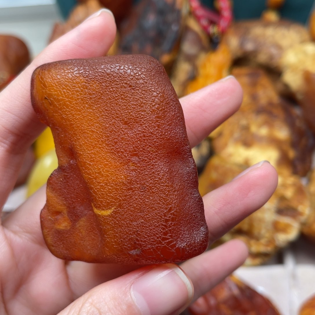 琥珀珠宝奇石未镶嵌