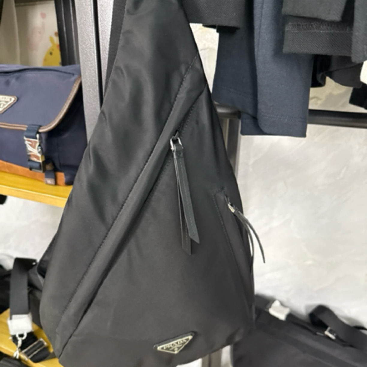 99新 Prada/普拉达 99新运动韩版拉链休闲经典纯色