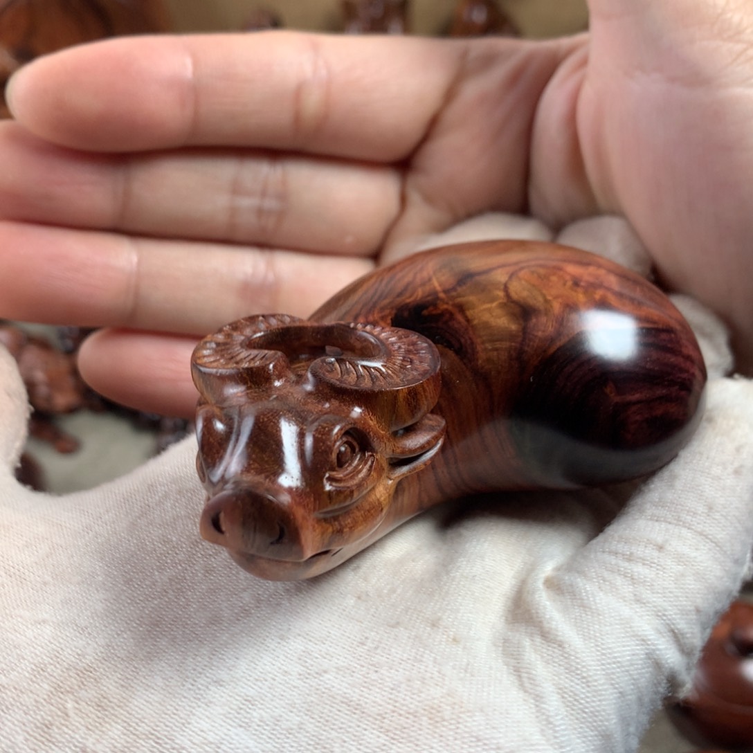 黄花梨/降香黄檀把件