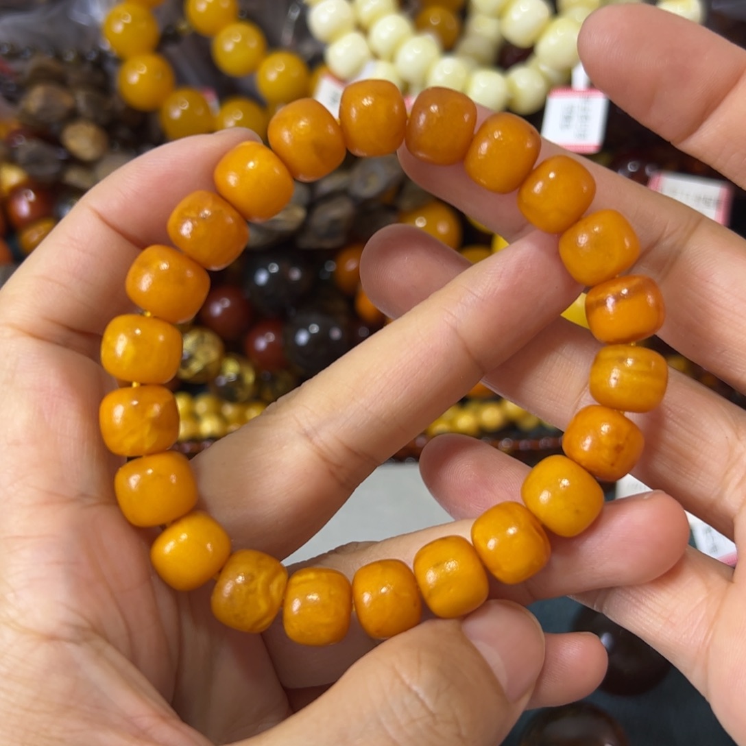 未镶嵌琥珀珠宝奇石482