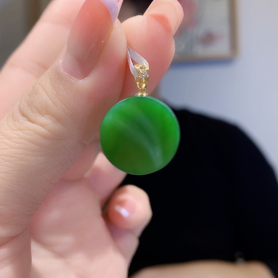 和田玉（碧玉）颈饰18K金镶嵌