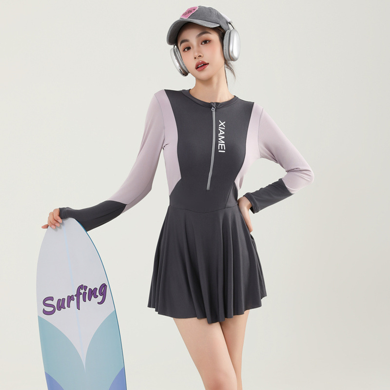 运动健身连体游泳衣女长袖修身显瘦收腰保守遮肚少女学生大码泳装