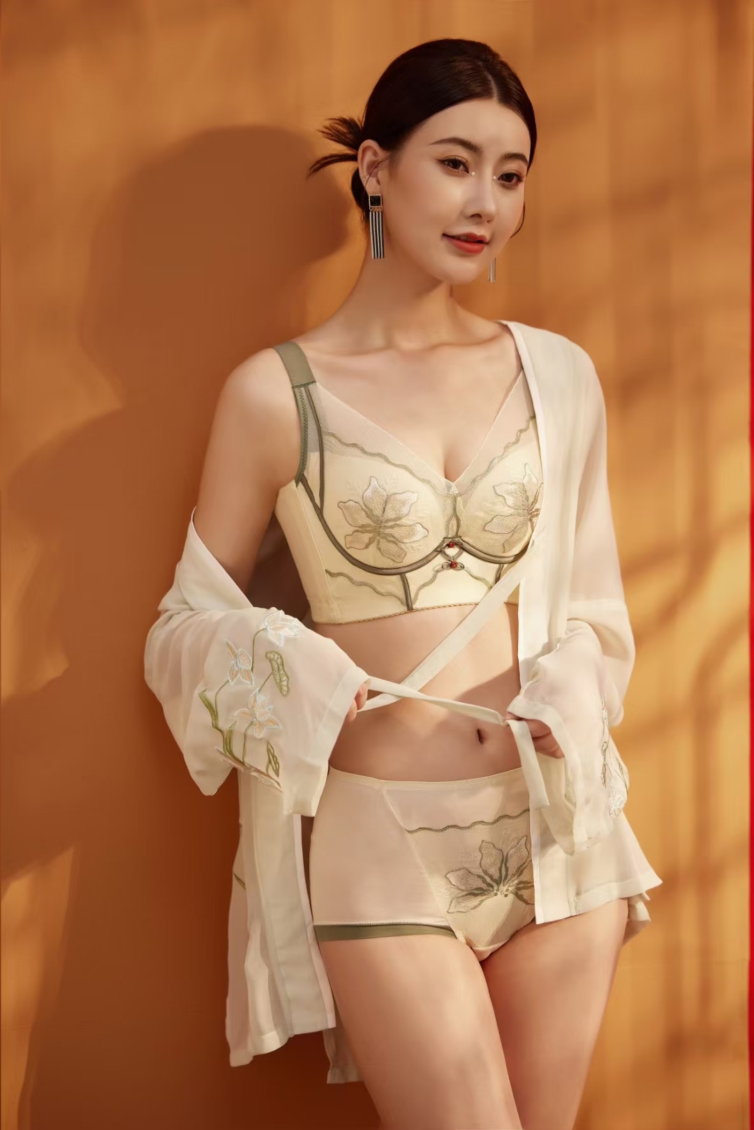    记忆软钢圈 内衣  四排扣 1毫米 透气薄杯