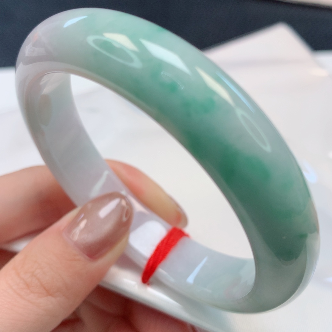 【闪购商品】翡翠手镯未镶嵌55圈