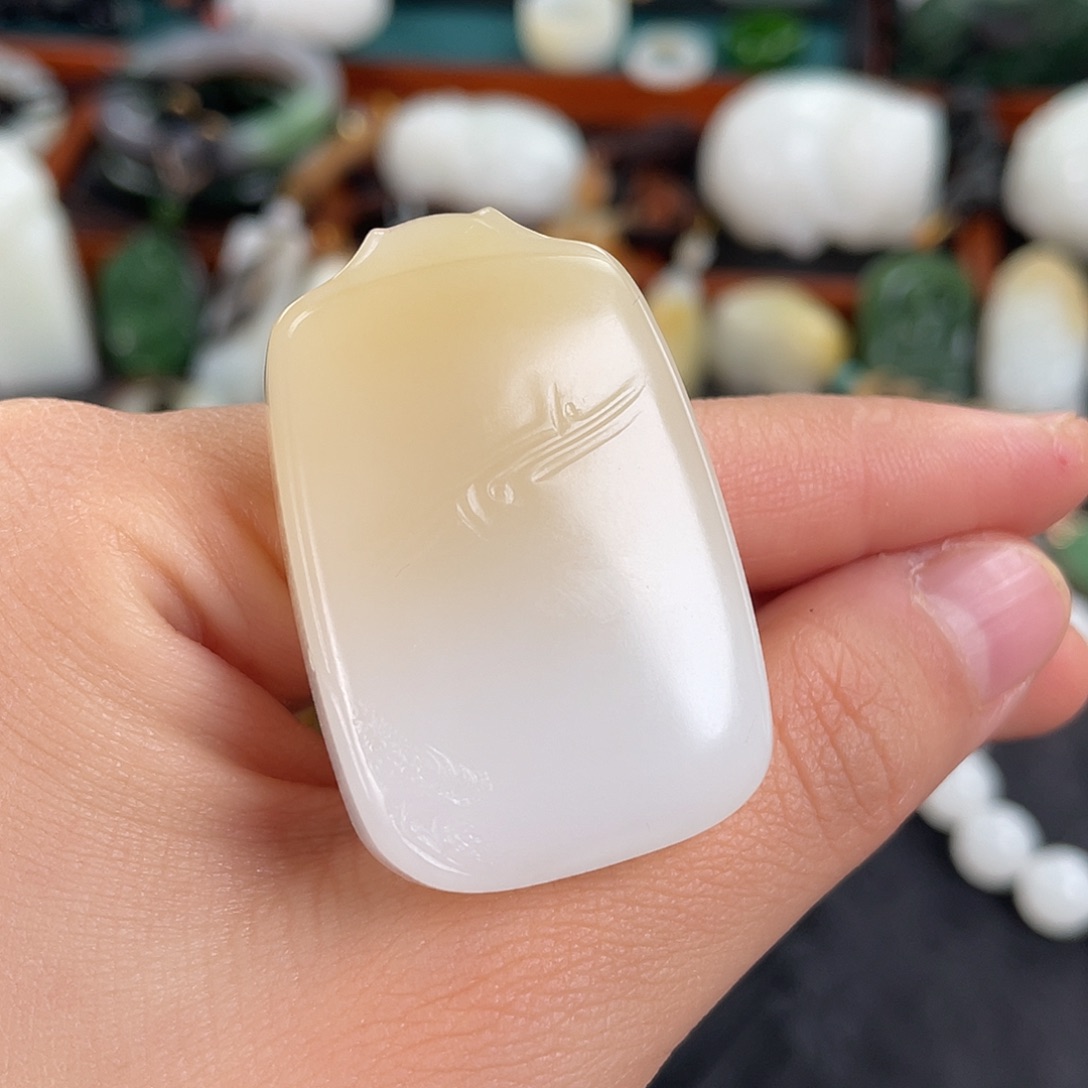 未镶嵌和田玉挂件