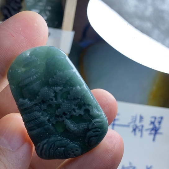 翡翠颈饰未镶嵌翡