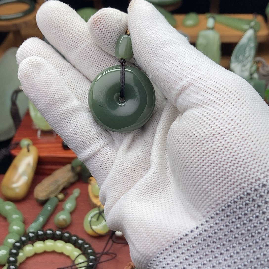 岫岩老玉（透闪石质玉）未镶嵌手链