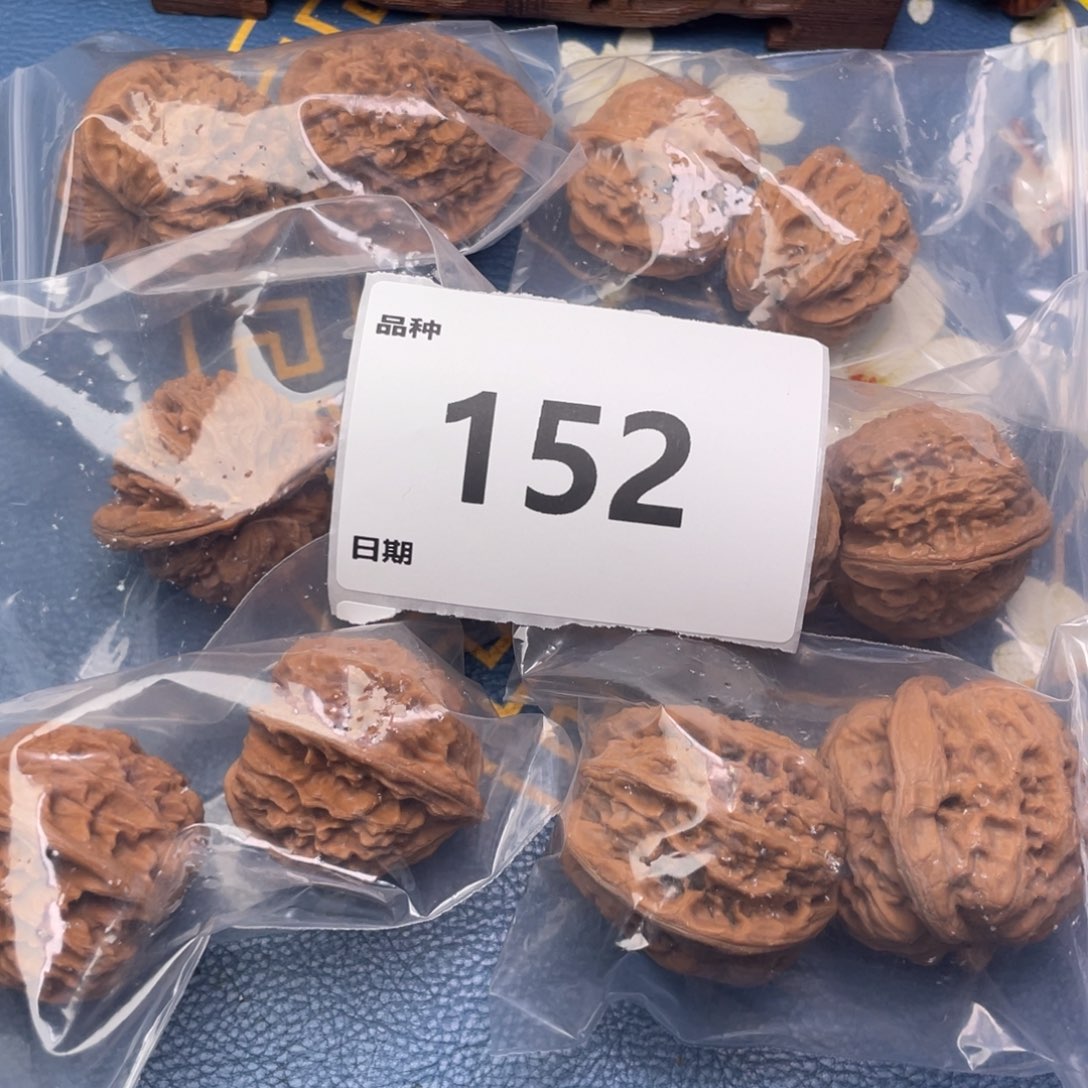 文玩核桃把件152号6对带练手将军