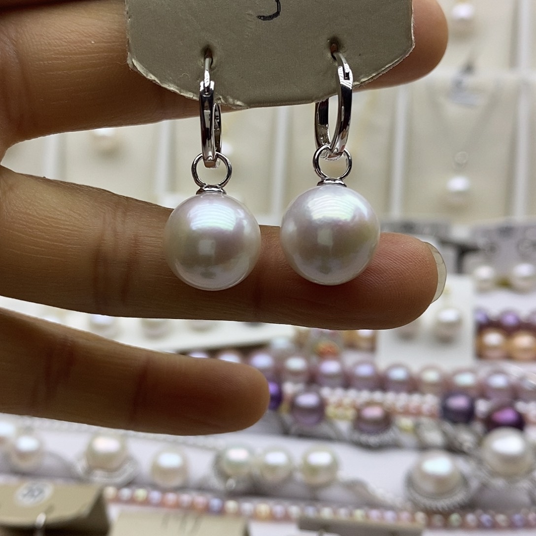 淡水珍珠吊坠(赠链)银S925镶嵌