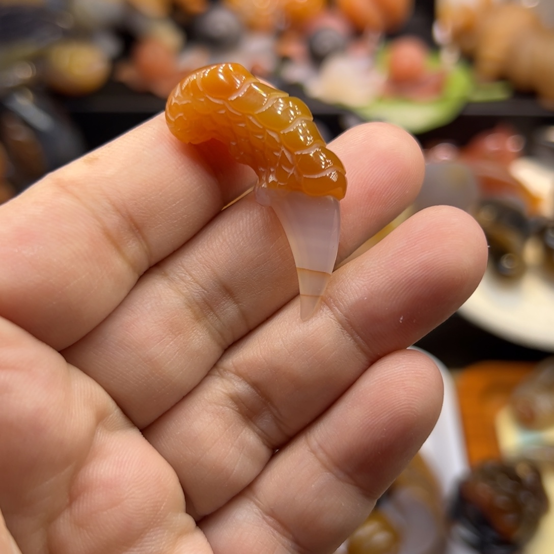 共***业玛瑙/玉髓未镶嵌挂件/手玩/小摆件