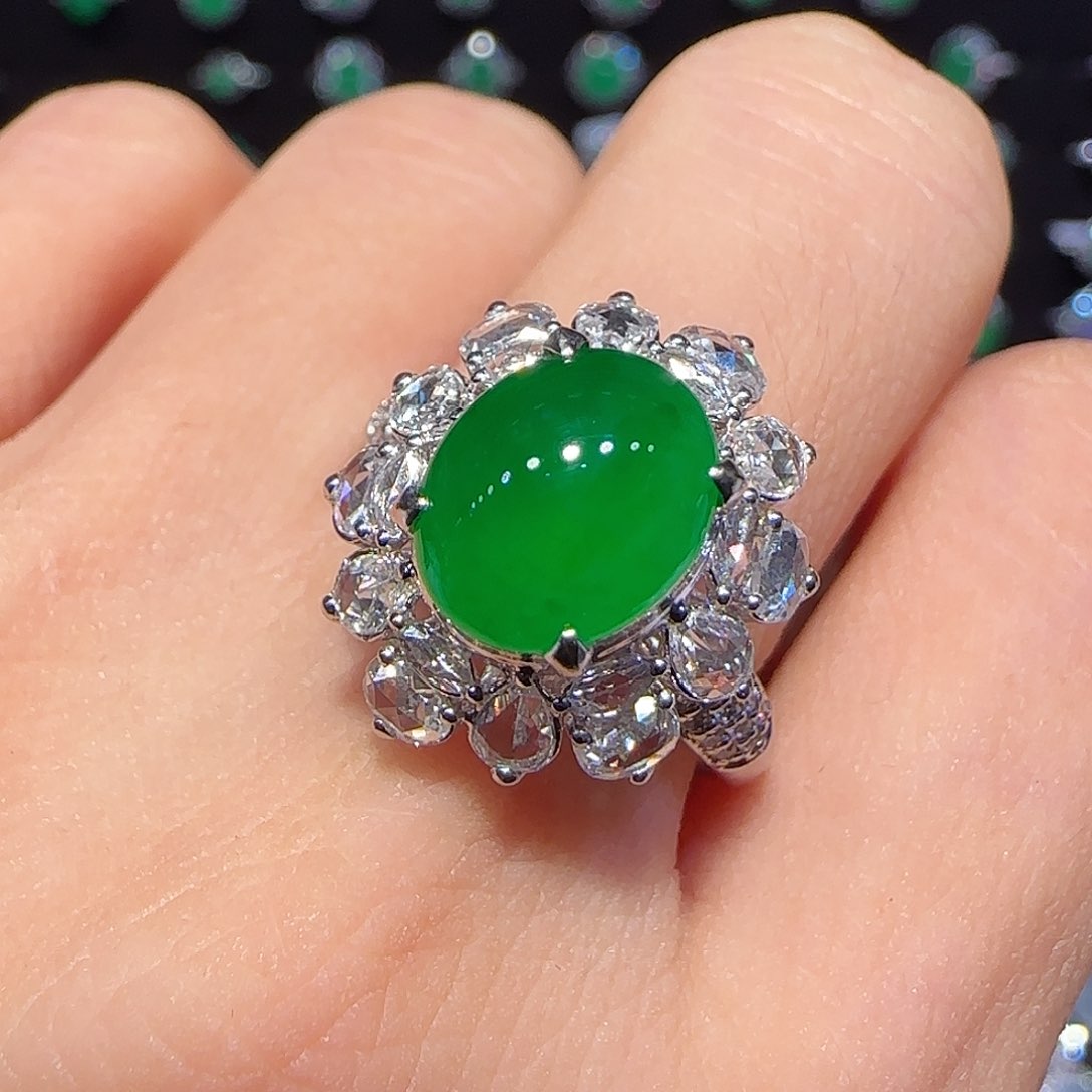 翡翠戒指18K金镶嵌戒指