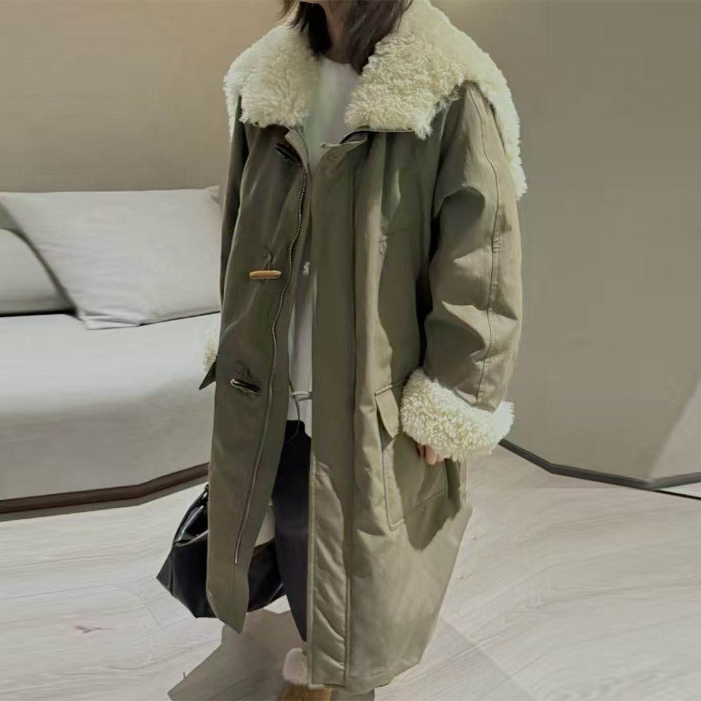 韩系牛角扣连帽海军领羊羔毛外套2025冬季长款加厚大翻领棉服上衣