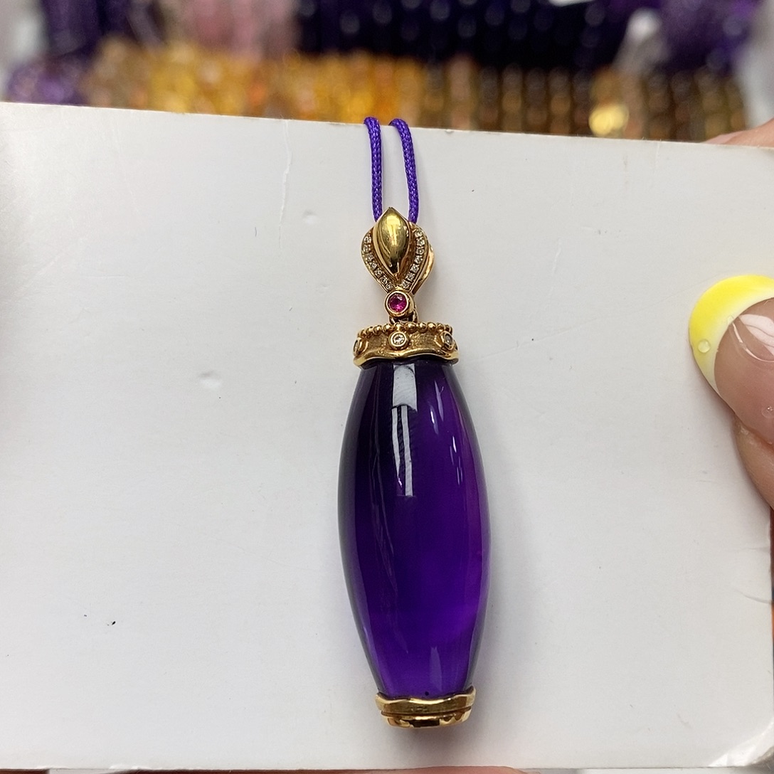 18K金镶嵌颈饰紫晶天珠