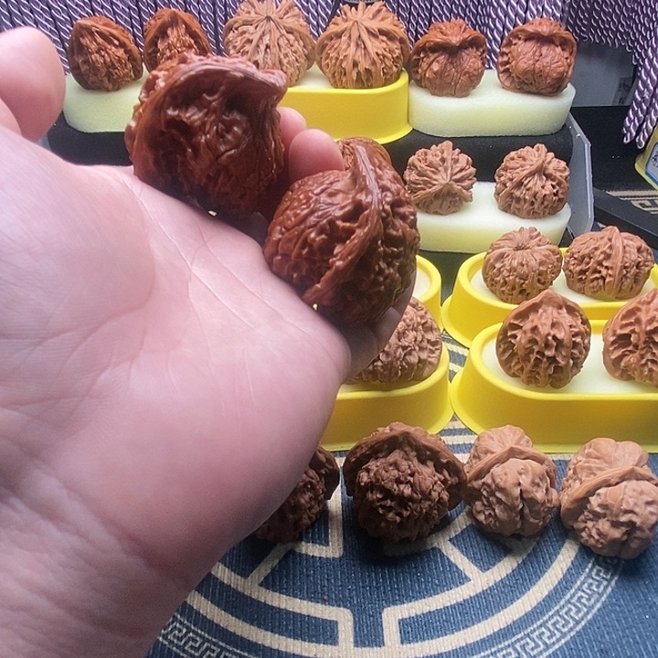 文玩核桃吊坠官帽眼镜蛇