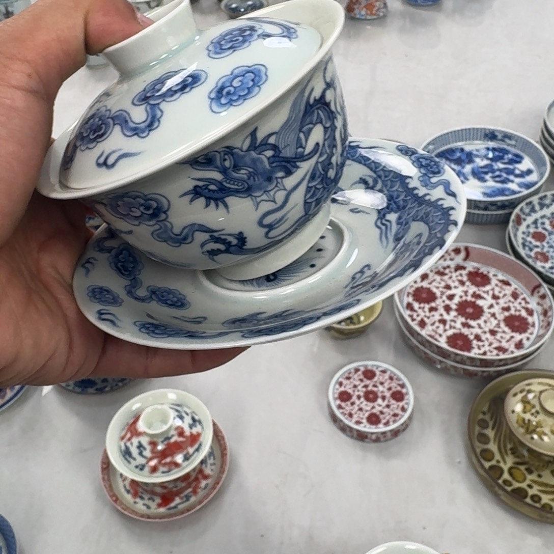 摆件青花铠甲龙三才盖碗